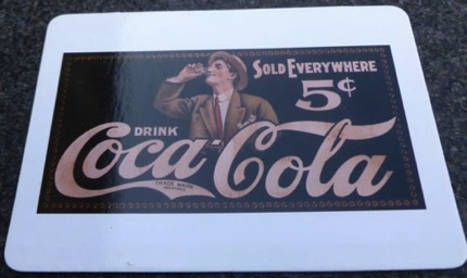 9318-12 € 2,50  coca cola kartonnen magneet 12,5x9cm